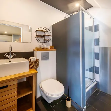 Escapade Ensoleillee Avec Piscine Et Jacuzzi - Mathis Cote D'azur Αντίμπ